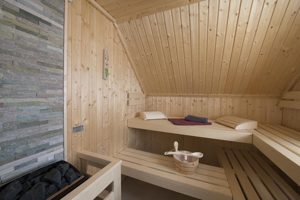 Ferienhaus Kuestensegler Breege Buitenkant foto