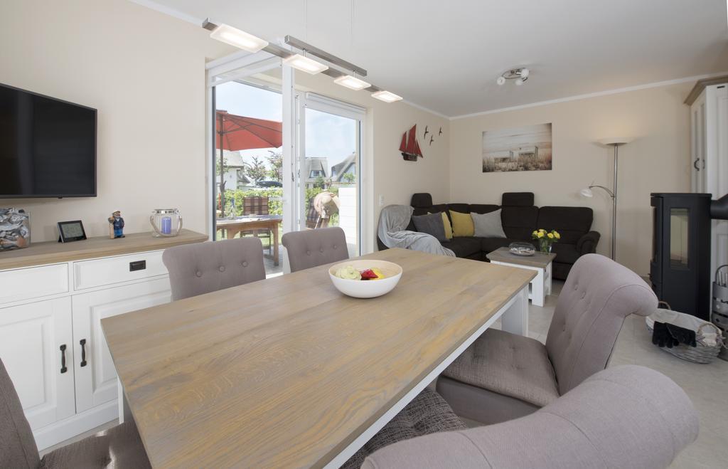 Ferienhaus Kuestensegler Breege Buitenkant foto